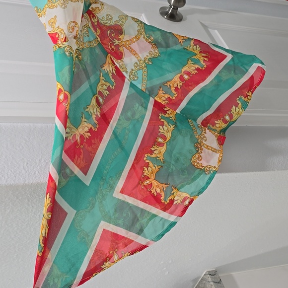 ๐ธ Vibrant Sheer Cover-Up with Regal Chain & Stripe Design ๐ธ - Picture 3 of 6